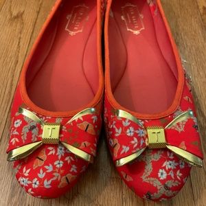 Ted Baker Flat Women's Floral Red Gold Size 9